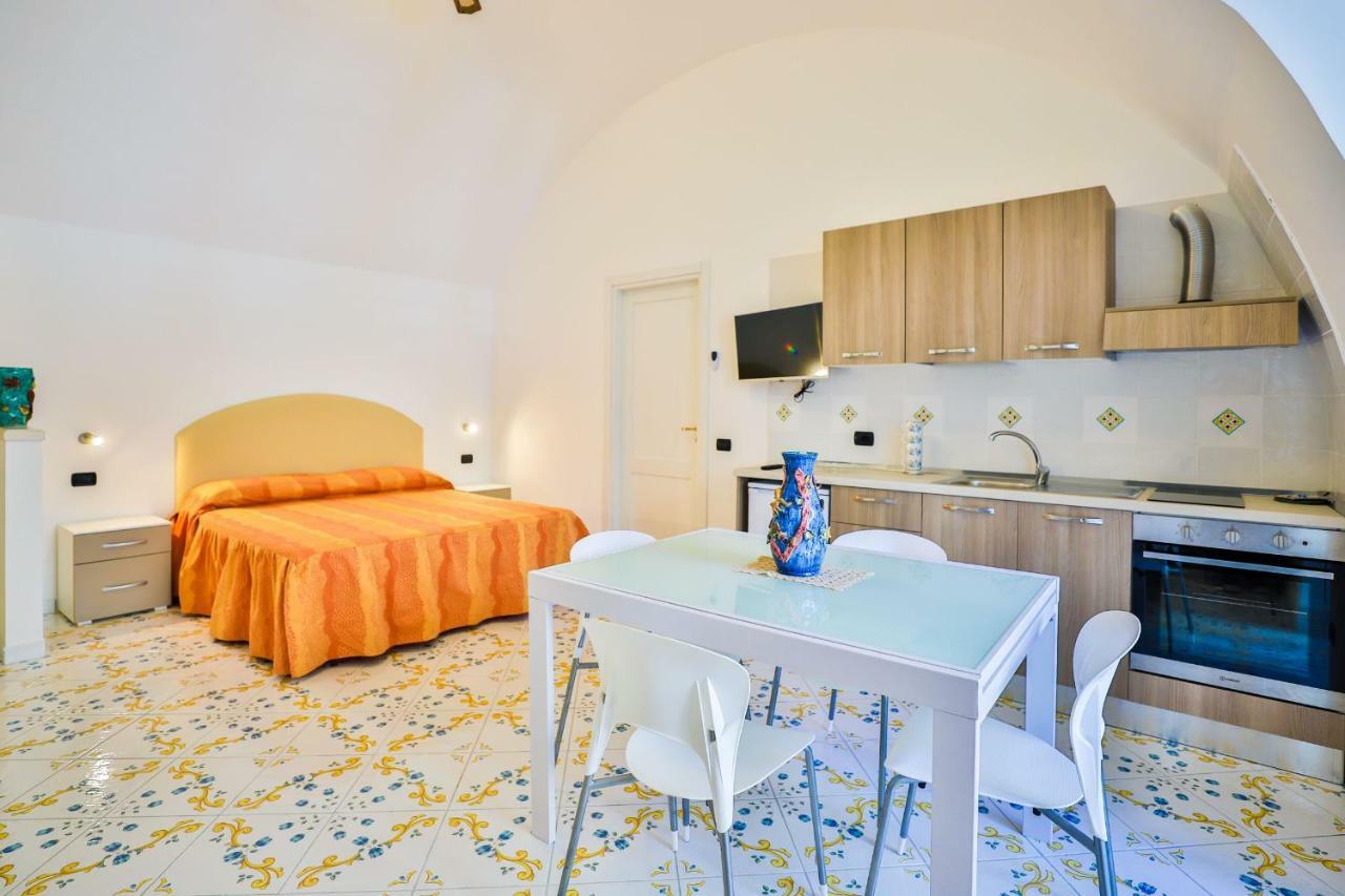 Della Monica Rooms Vietri Εξωτερικό φωτογραφία