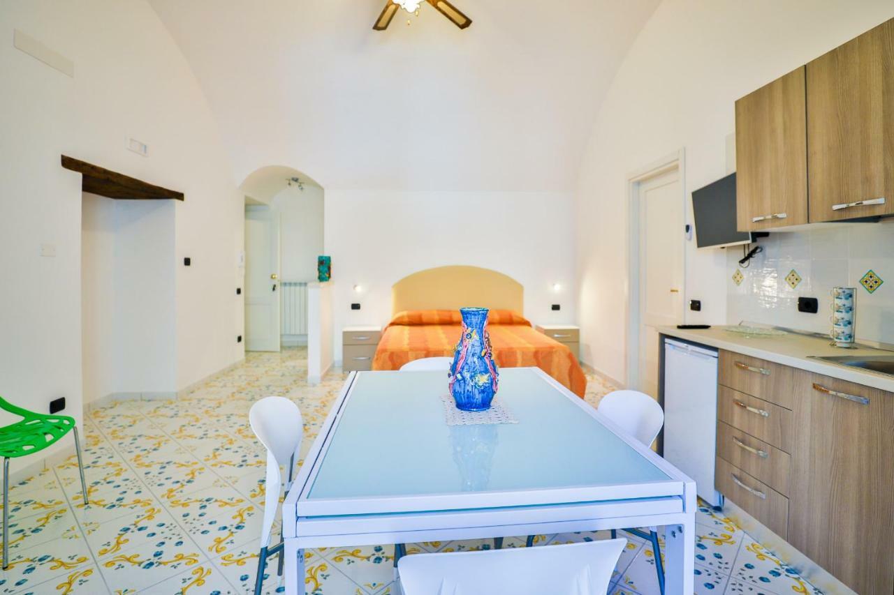 Della Monica Rooms Vietri Εξωτερικό φωτογραφία